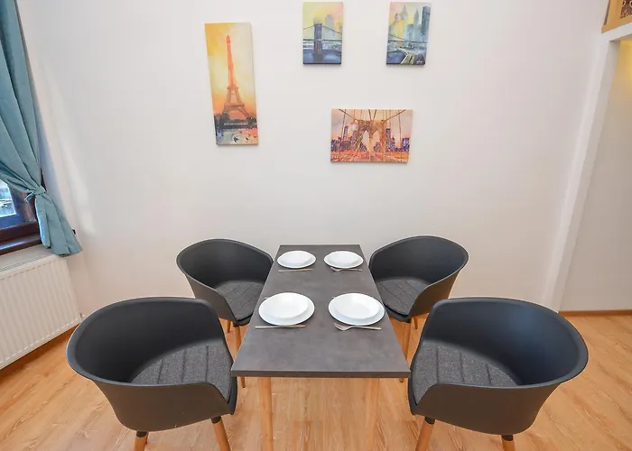 Nightlife Old Town בוקרשט