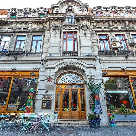 Nightlife Old Town * Bucharest