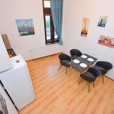 Nightlife Old Town *