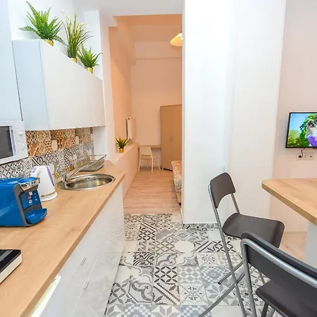 Nightlife Old Town *