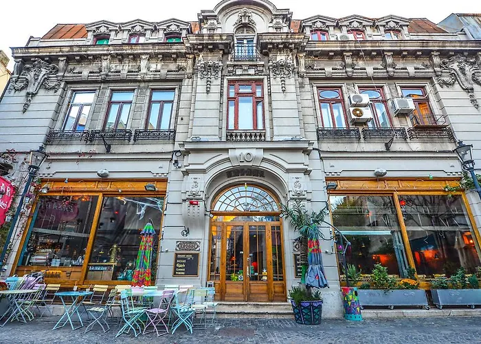 Nightlife Old Town * Bucureşti