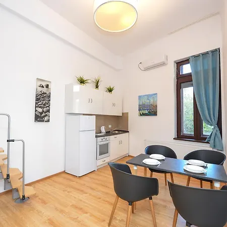 Appartement Nightlife Old Town Boekarest